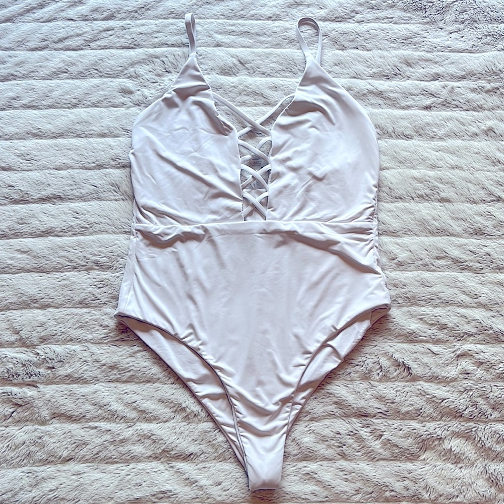 NWOT Lulus One Piece Swimsuit